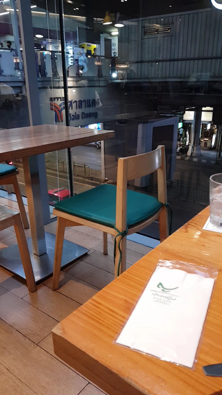 Baan Ying Silom Complex: the place