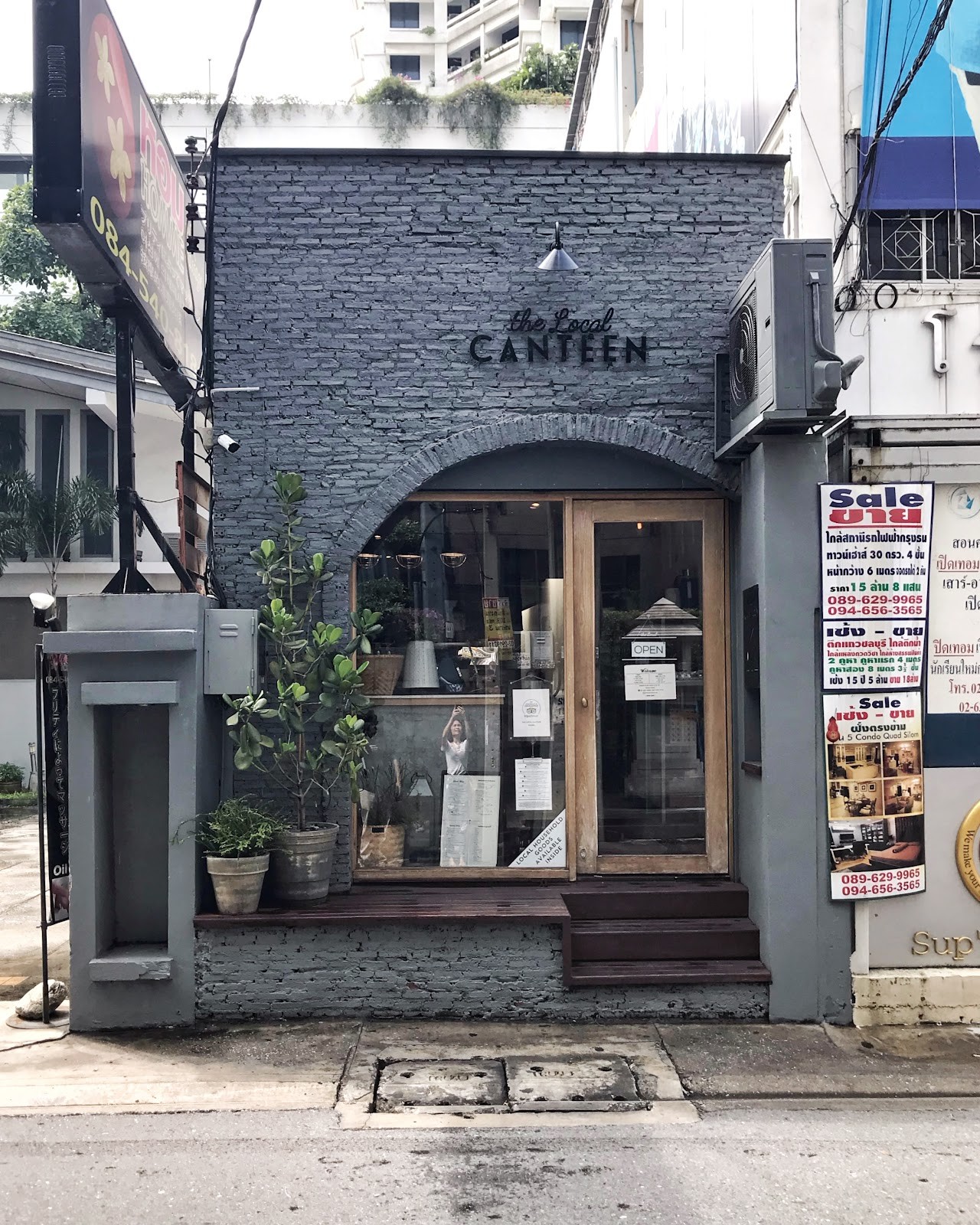 The Local Canteen: the place