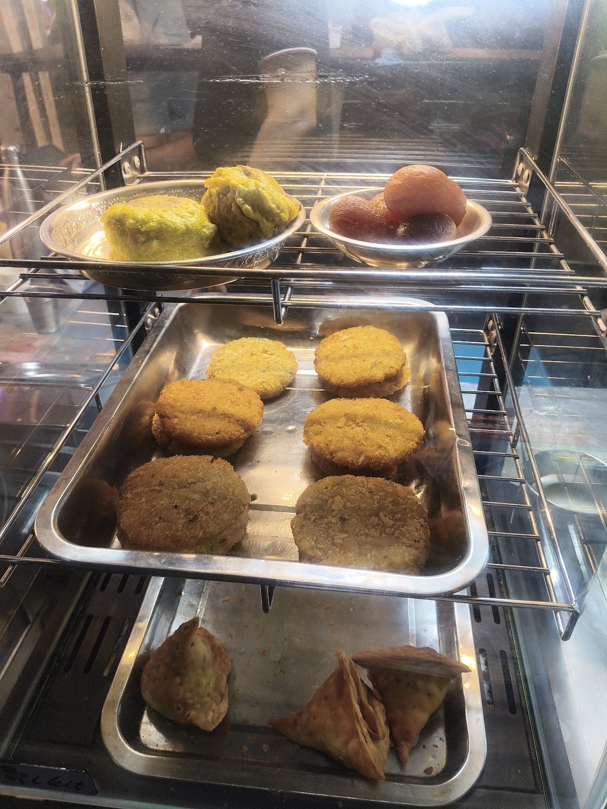 Kk Street Food 100% Pure Vegetarian Vegan: food & drinks