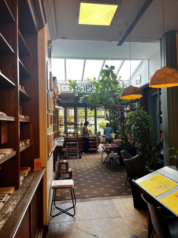 The Bookstor Cafe: photo 4
