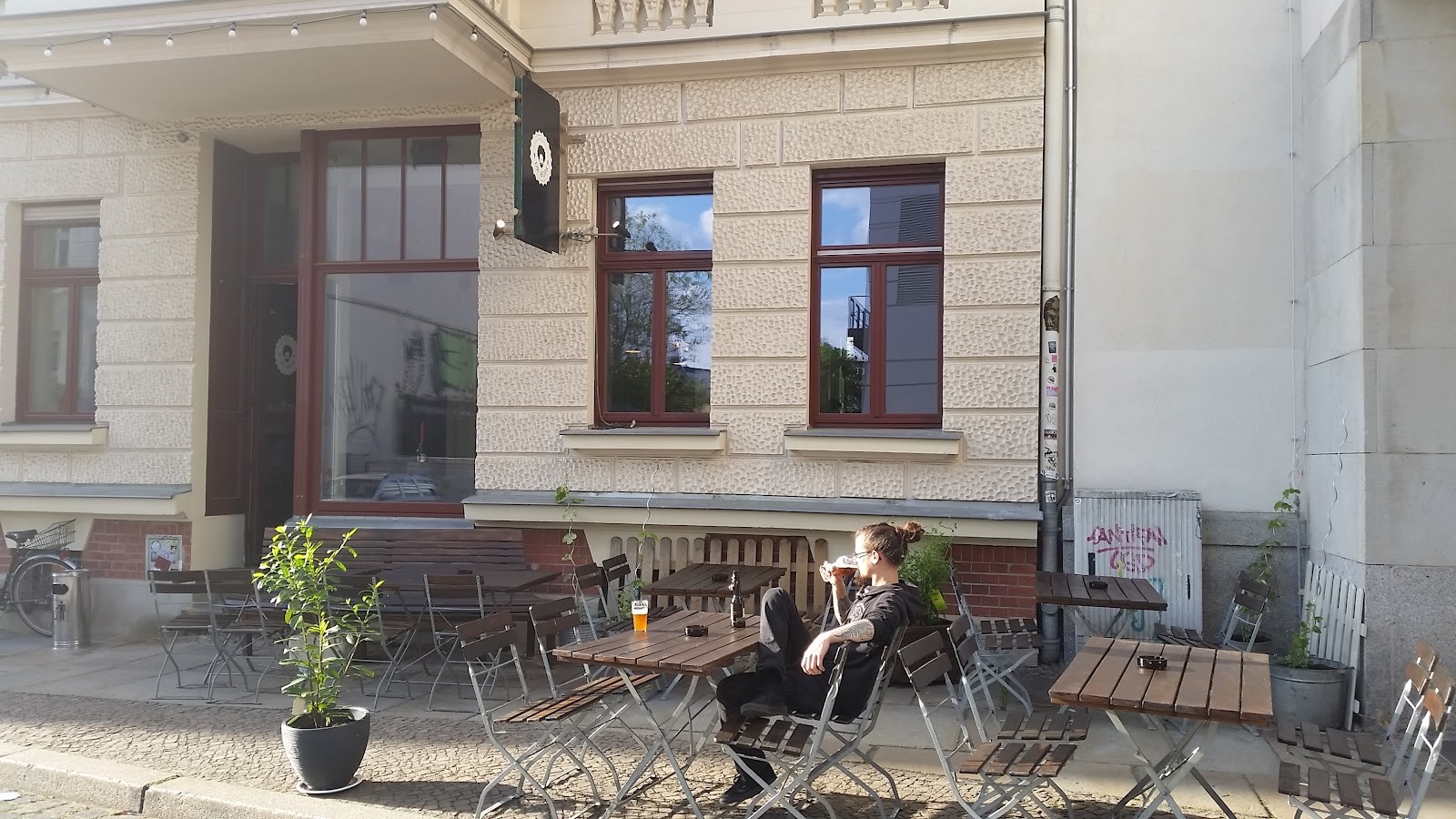 Dr. Hops - Craft Beer Bar: the place