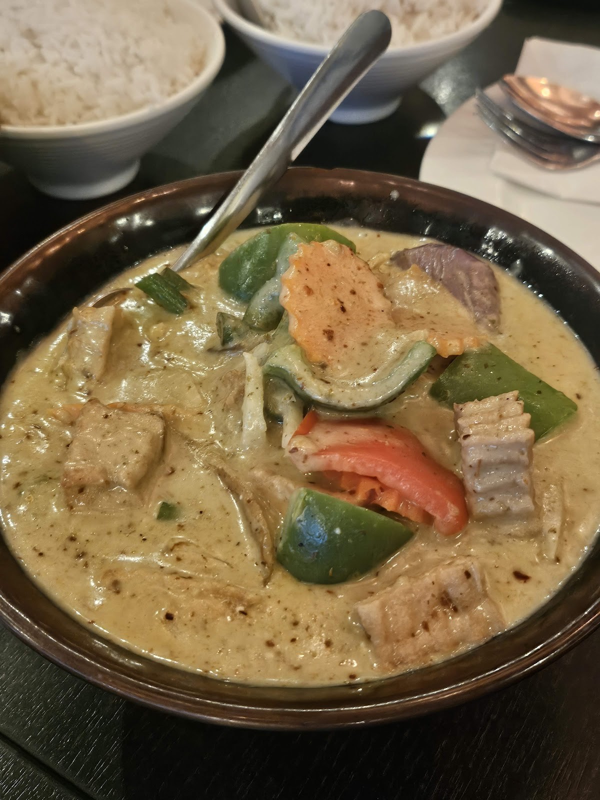 Veganic Thai Cafe: food & drinks