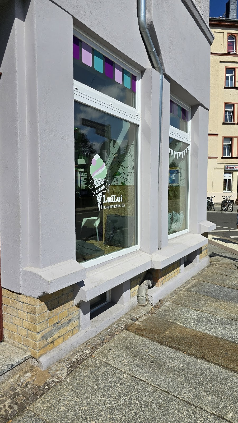 LuiLui Eisladen: the place