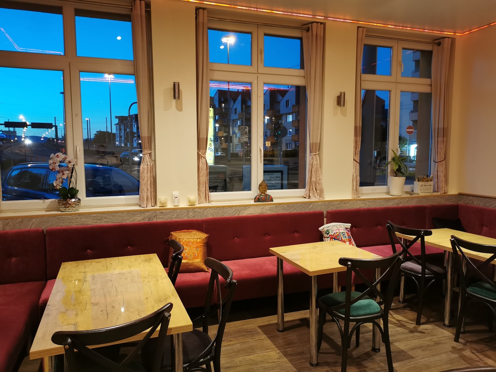 Restaurant Isha: the place