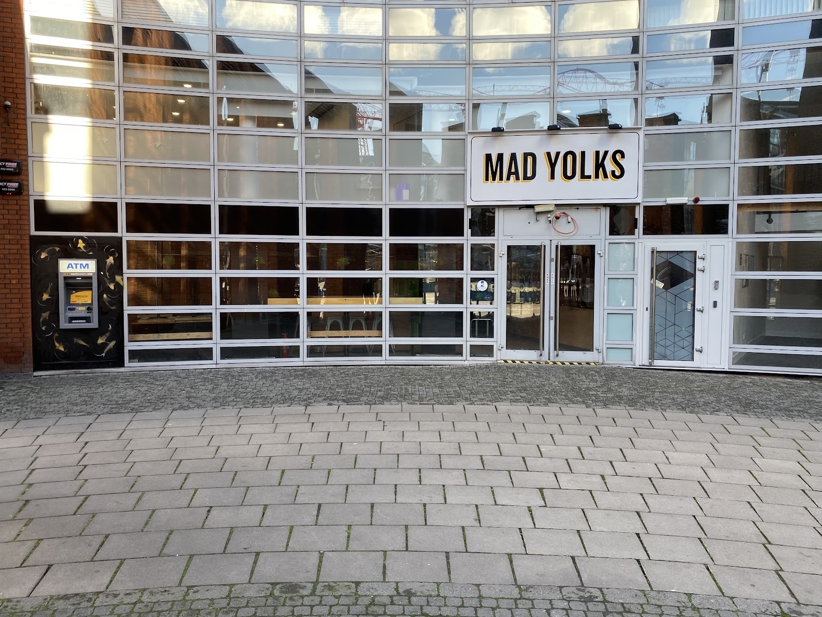 Mad Yolks: the place