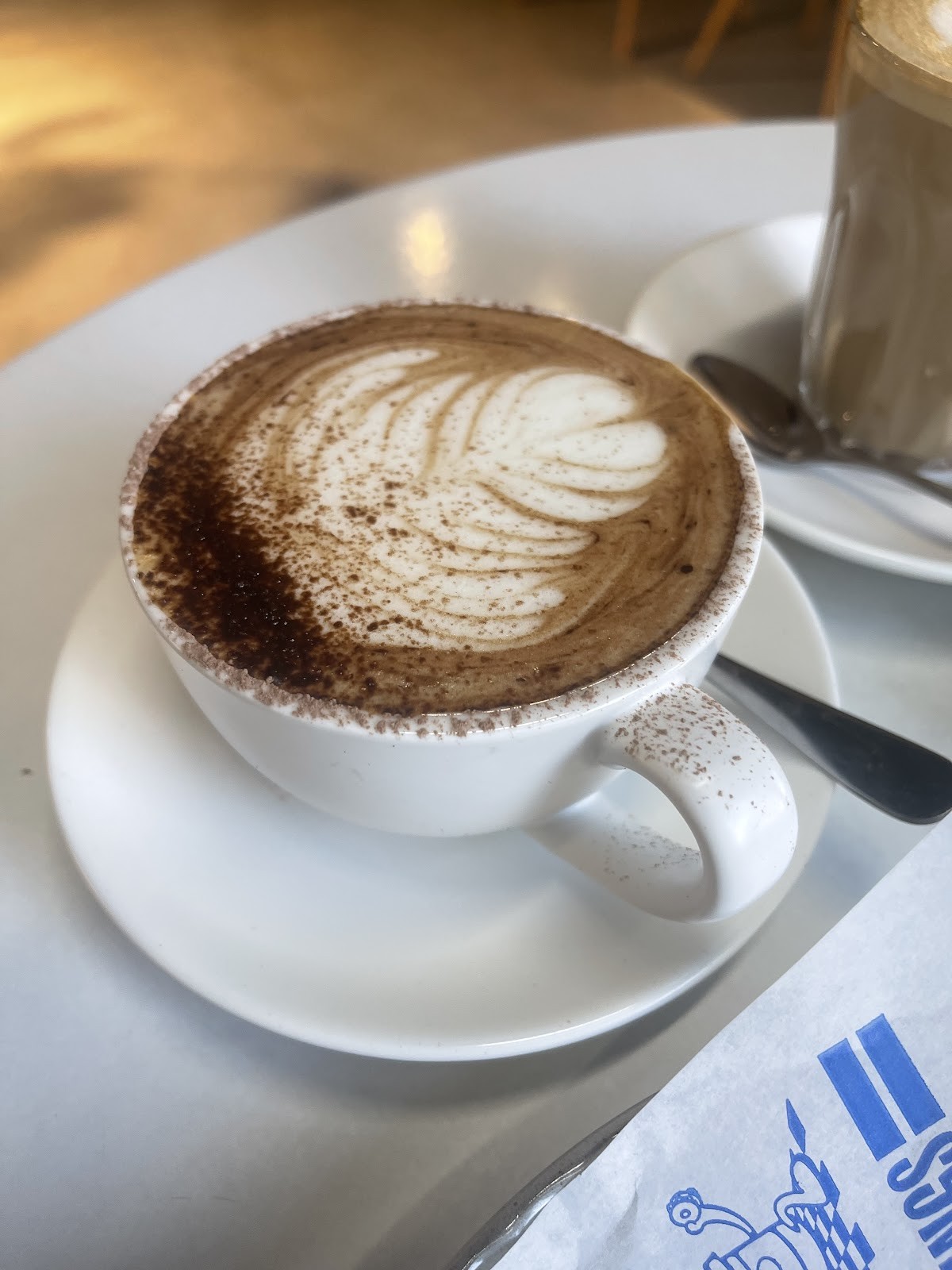 Gingersnap Patisserie: food & drinks