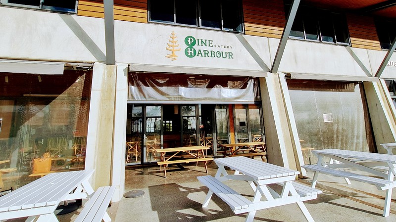 Pine Harbour Eatery: photo