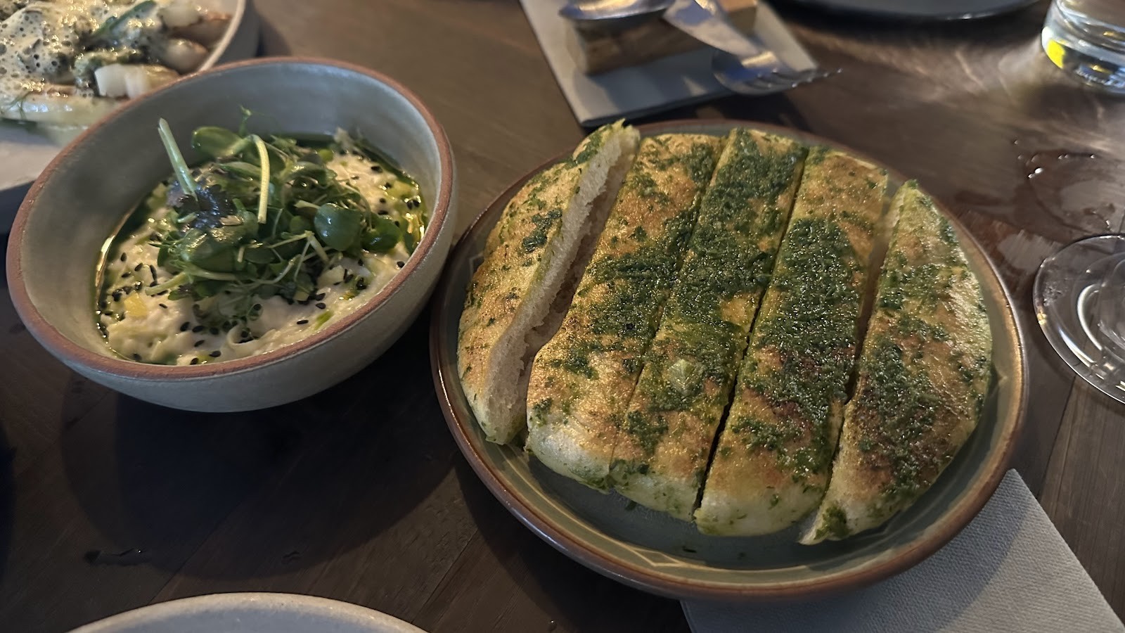 Bistro Lupa: food & drinks