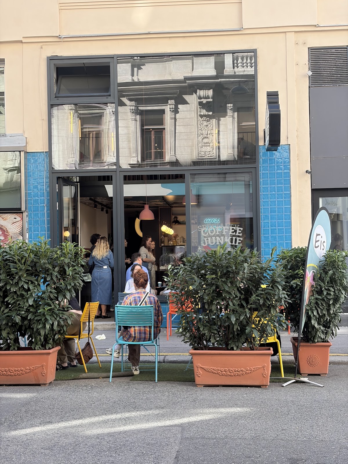 Coffee Junkie Kirchengasse: the place