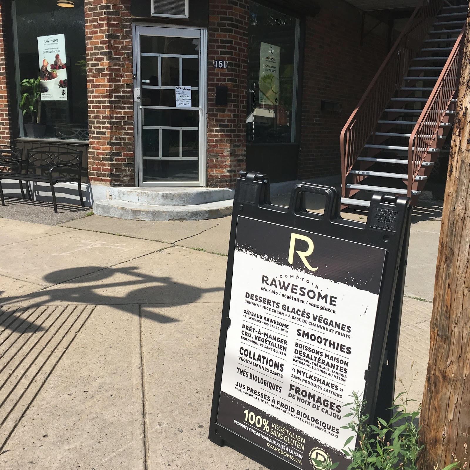 Rawesome Cafe: the place