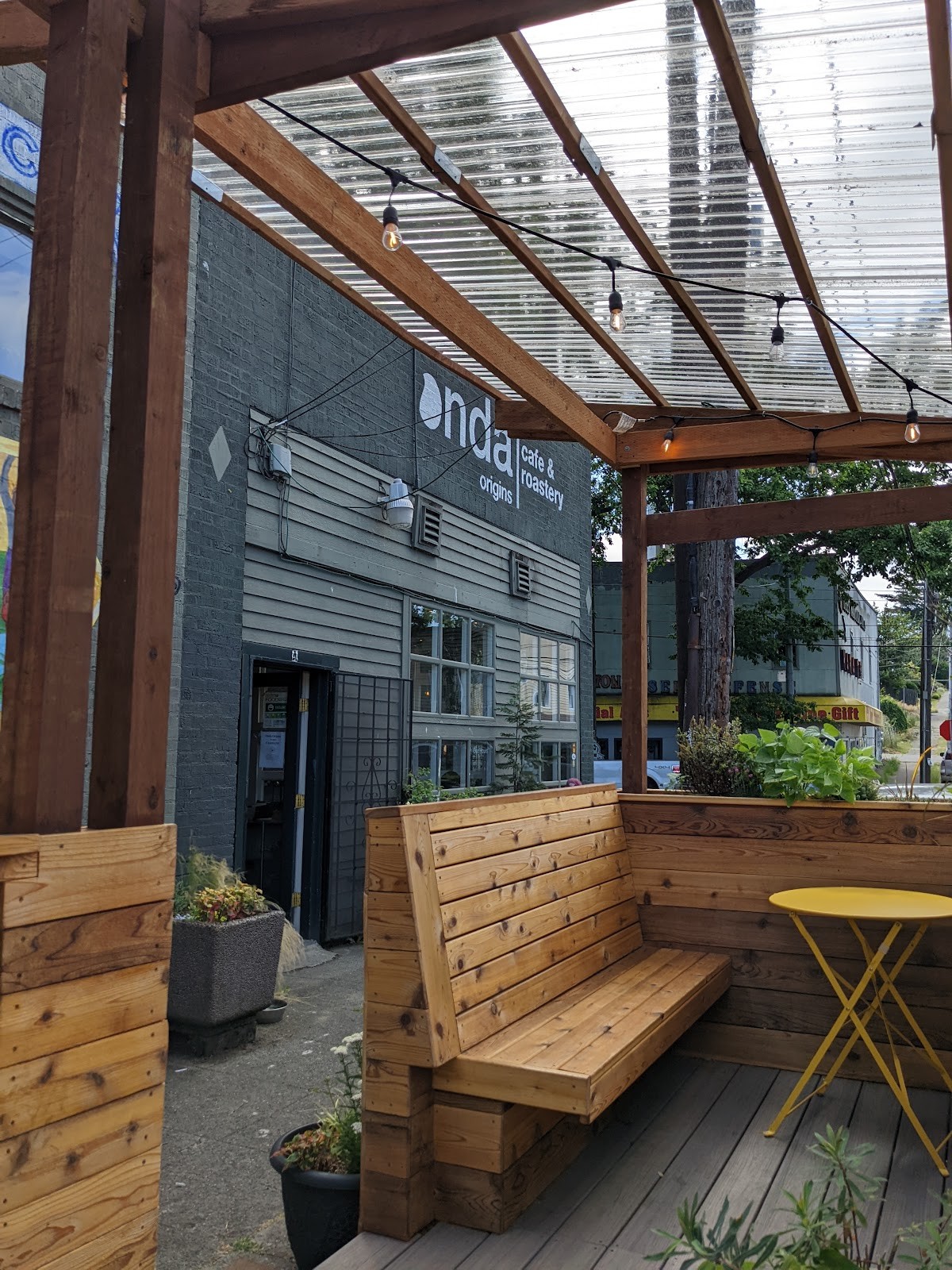 Onda Origins Cafe & Roastery: the place