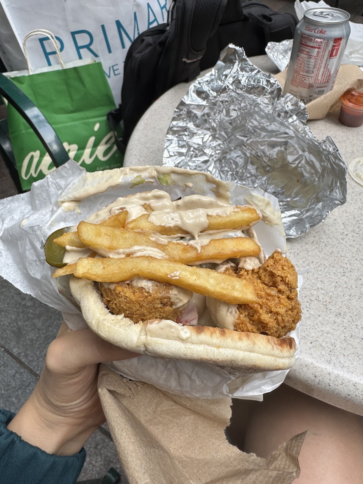 Moshe’s falafel: food & drinks