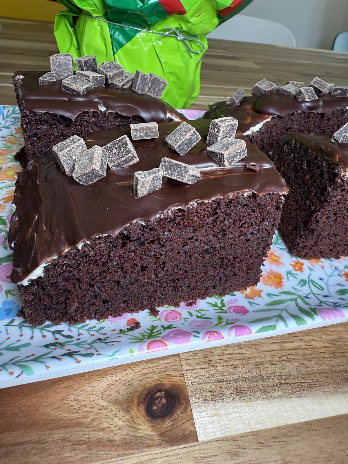 Happy Zoe Vegan Bakery: food & drinks
