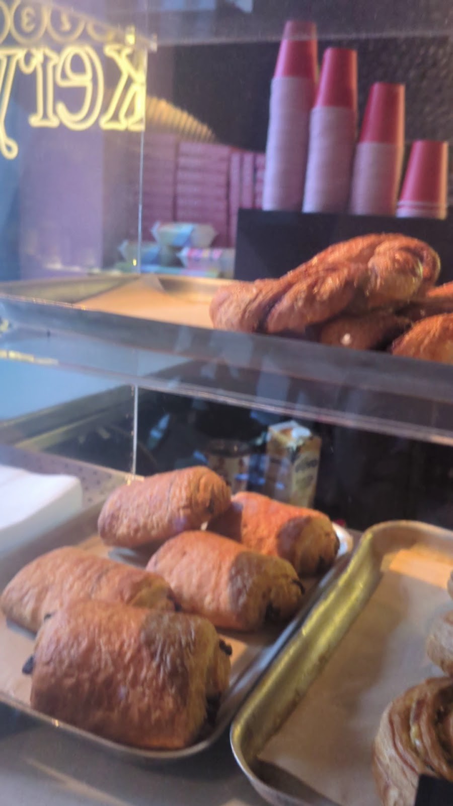 123V Bakery & Cafeteria: food & drinks