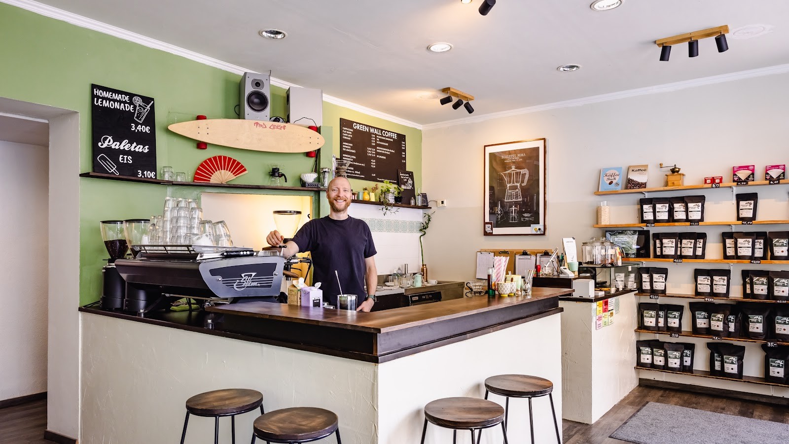 Green Wall Coffee: the place