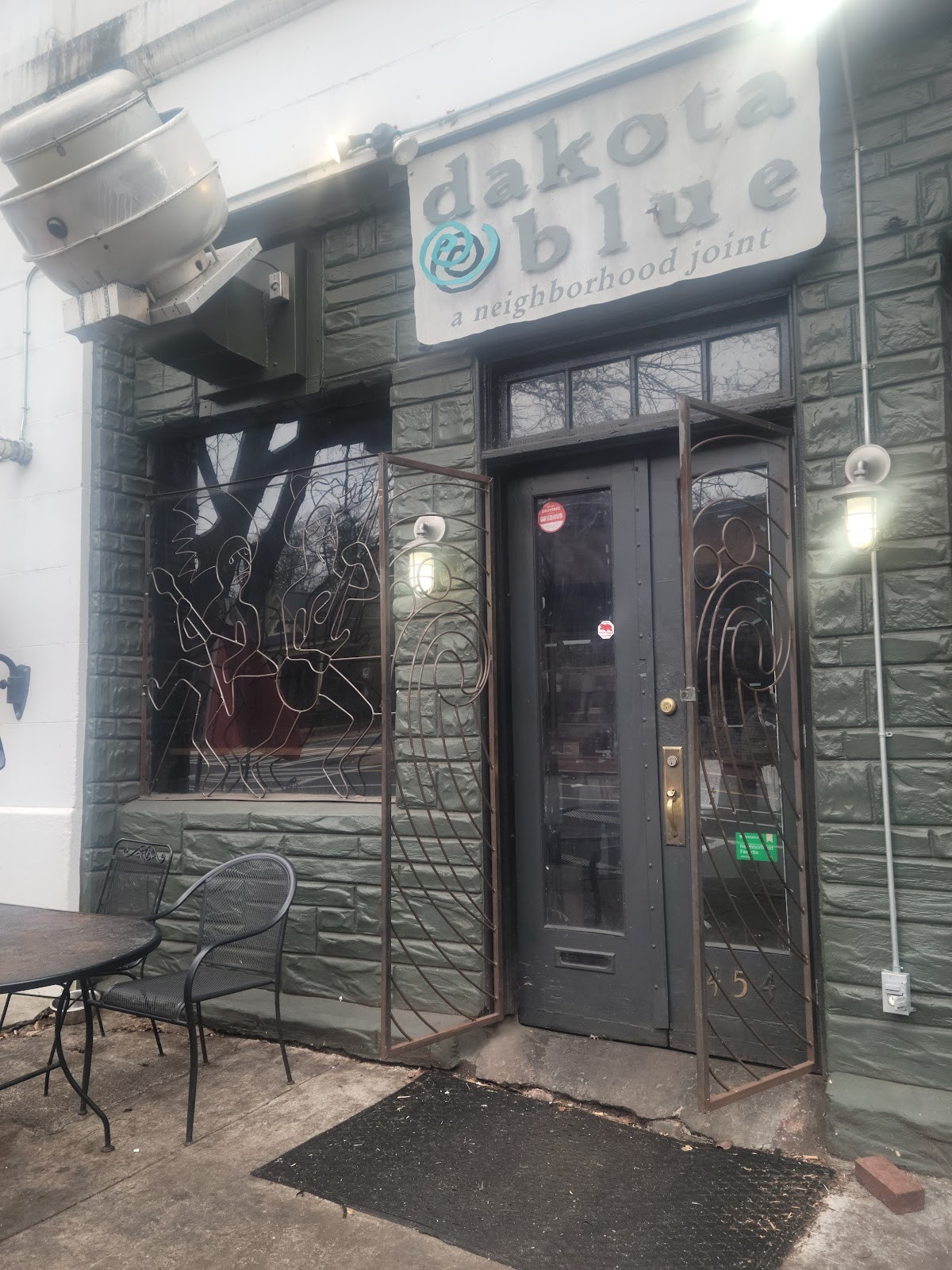 Dakota Blue: the place