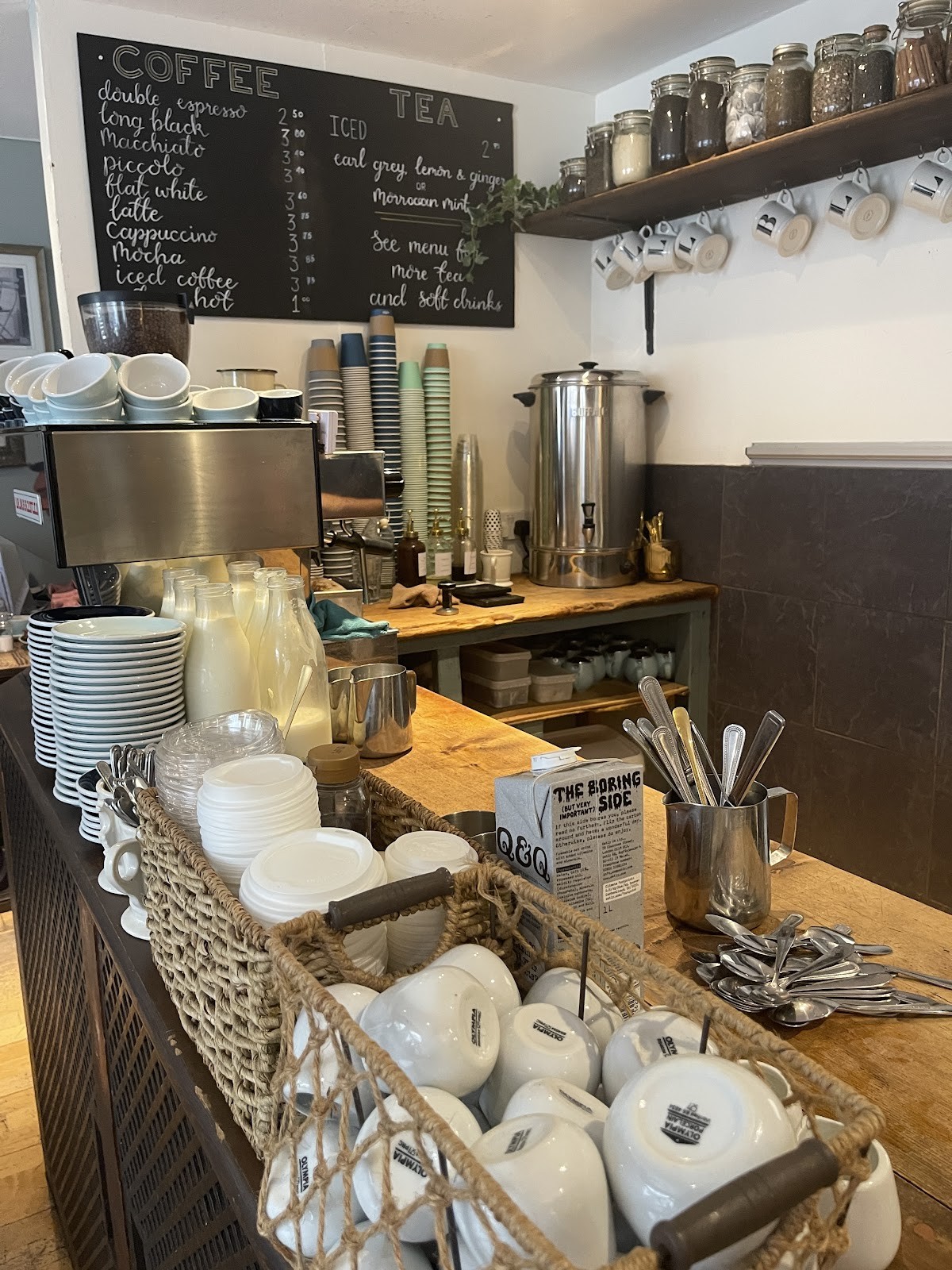 Leo's Beanery: the place