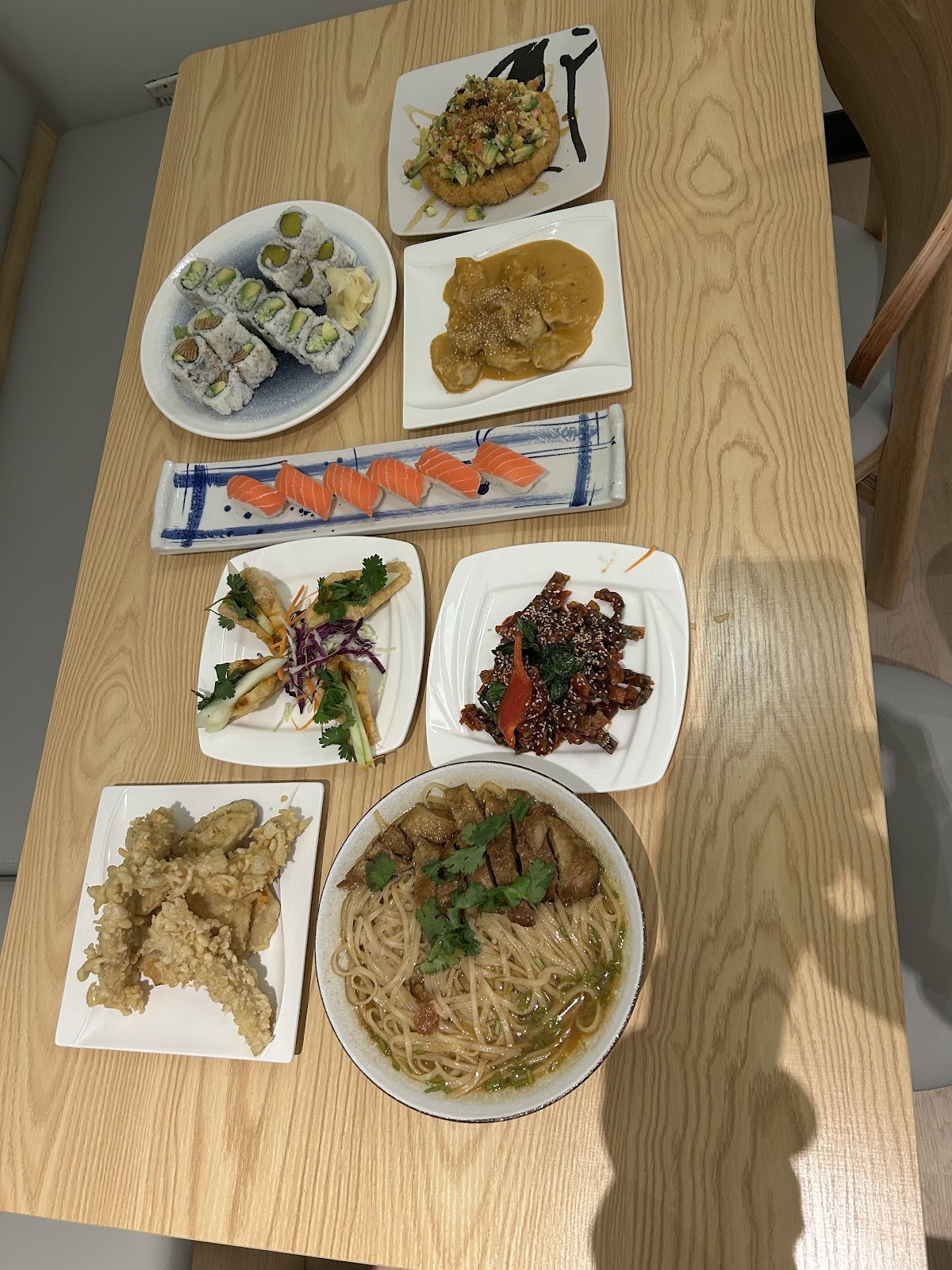 Tenon Vegan Sushi: food & drinks