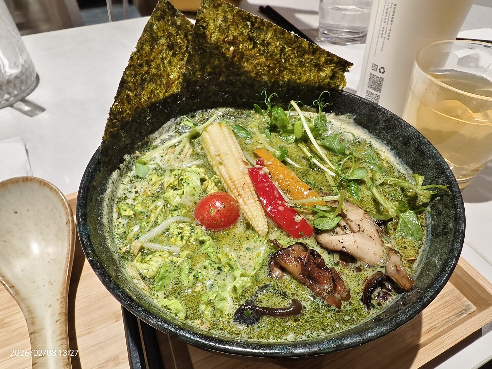 You Mian Zi - 有麵子蔬食料理: food & drinks