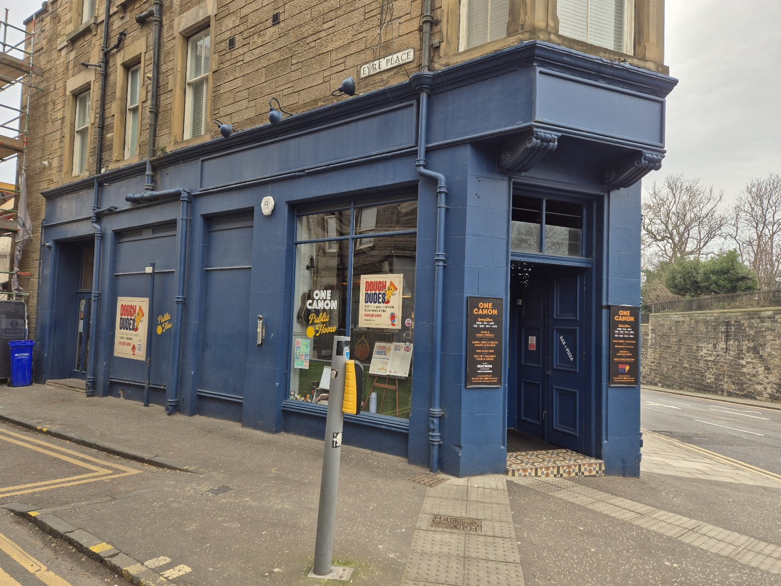 One Canon, Public Hoose: the place