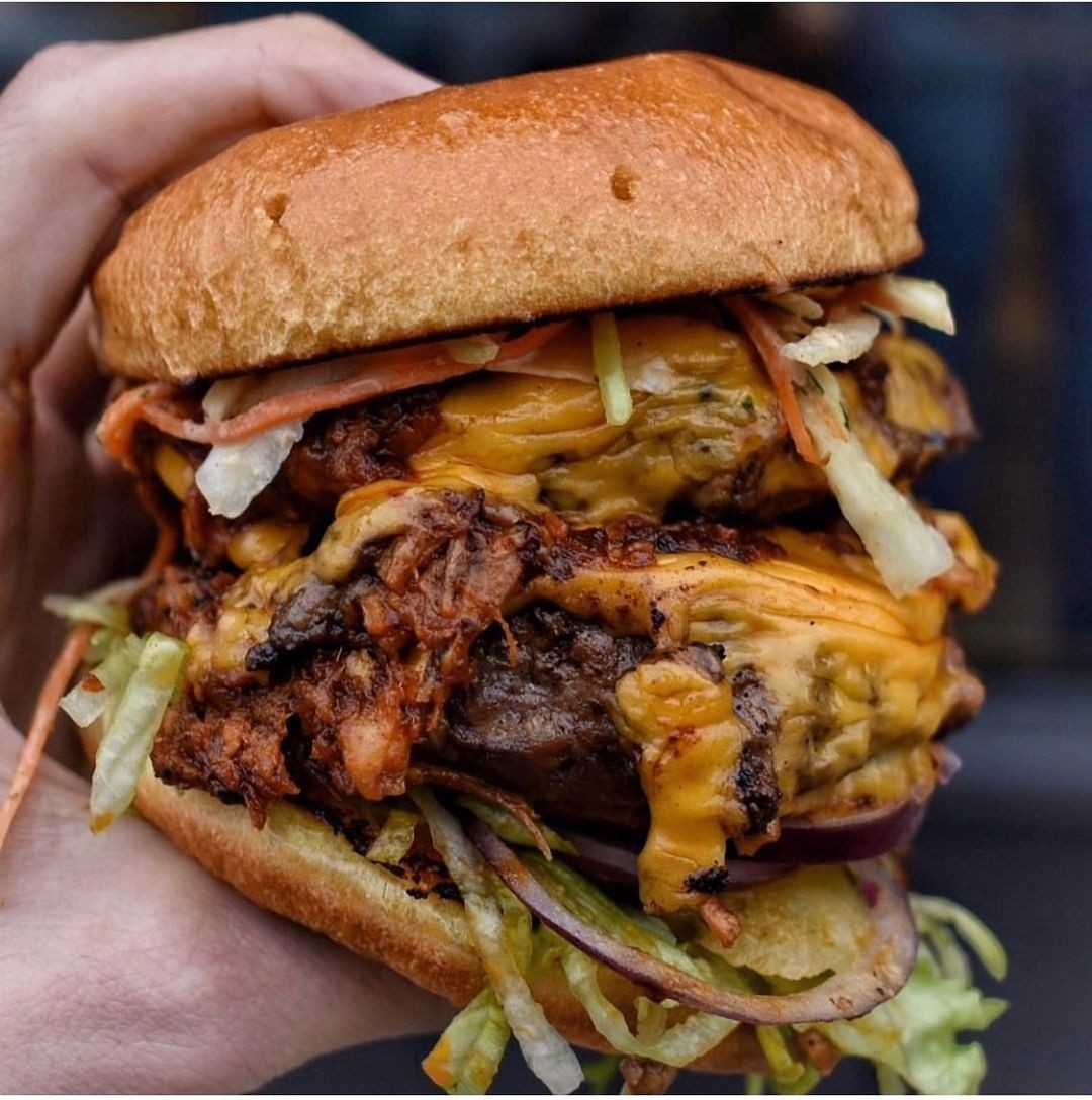 Oowee Vegan Baldwin St. - Plant Based Burgers, Fried Chicken & Shakes.: food & drinks