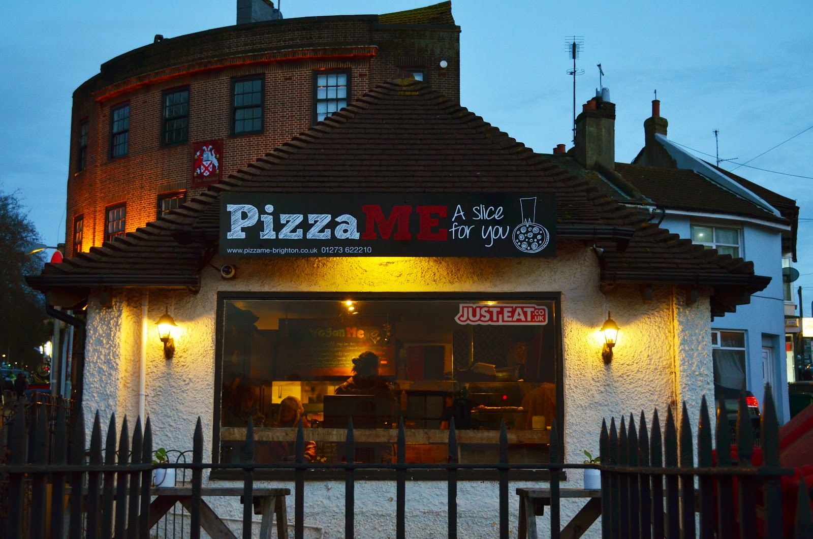 Pizza Me: the place