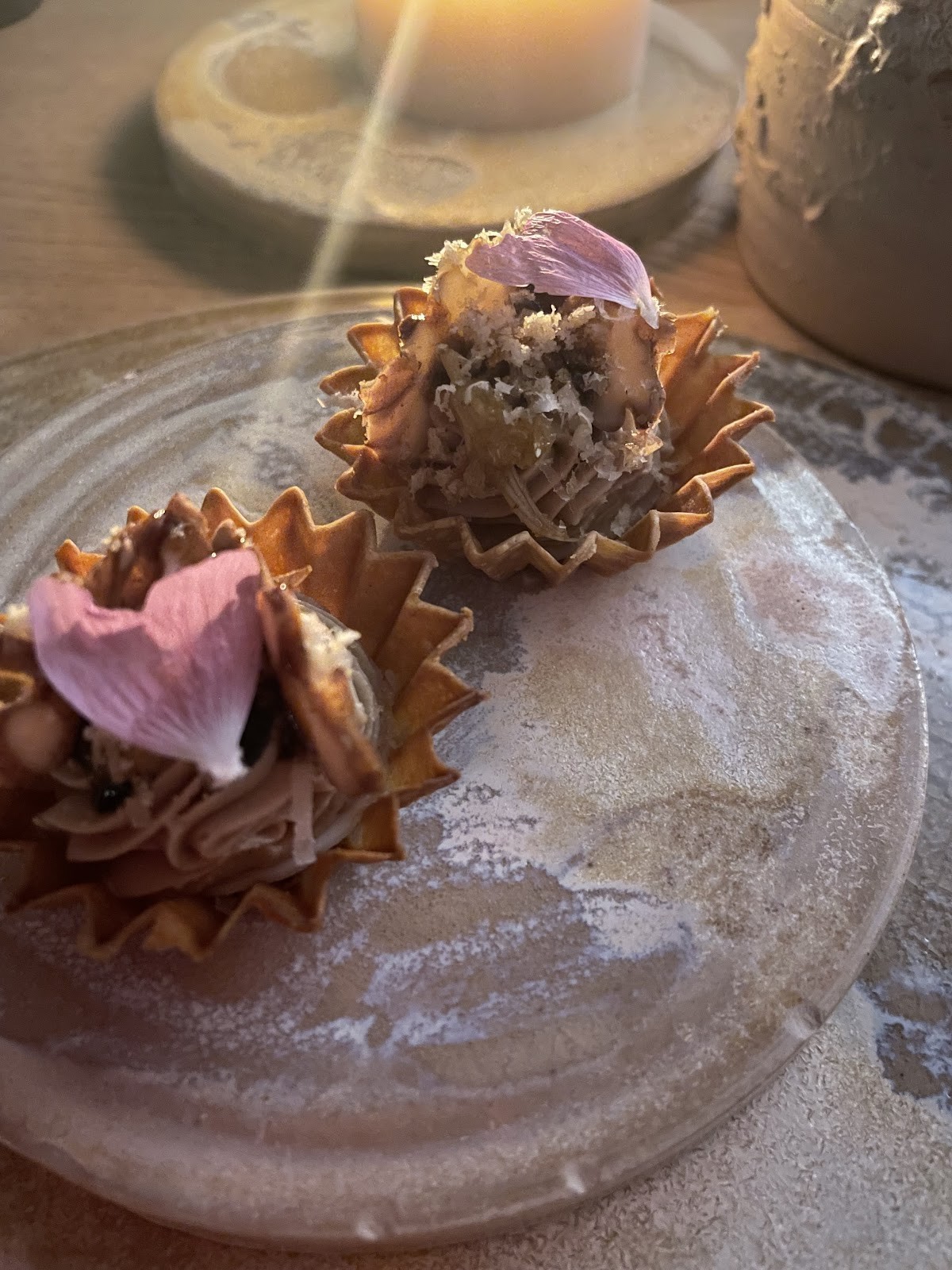 SEVEN SWANS: food & drinks