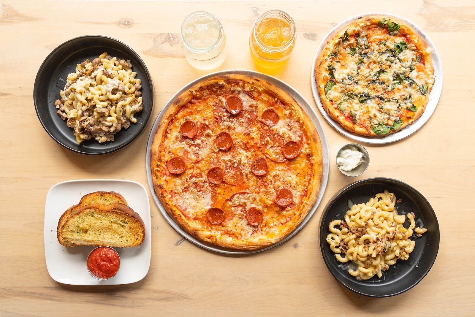 Pizzeria Zac | Plant-Based Pizza & Eats: food & drinks