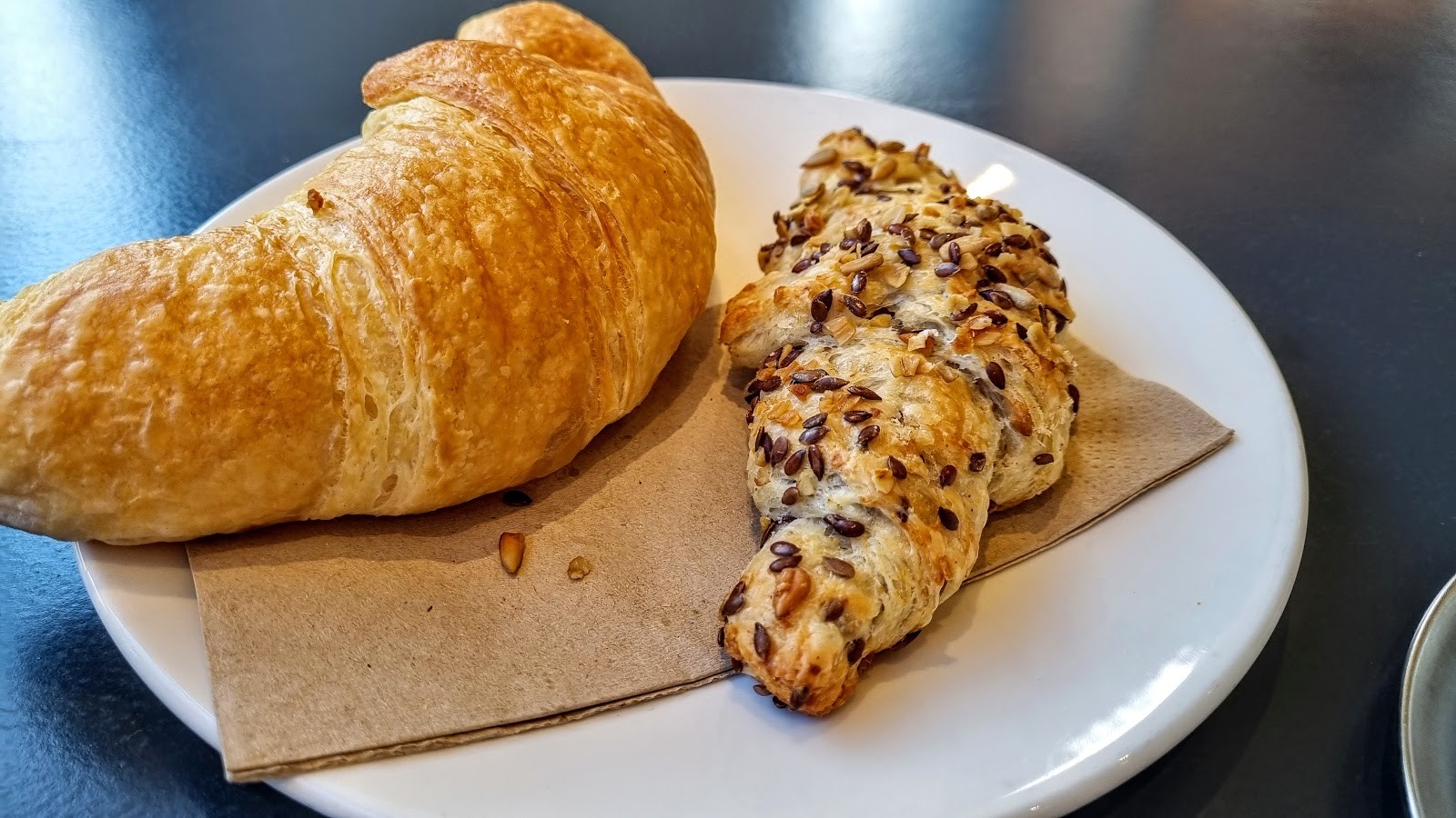 Enzian Vegane Bäckerei: food & drinks