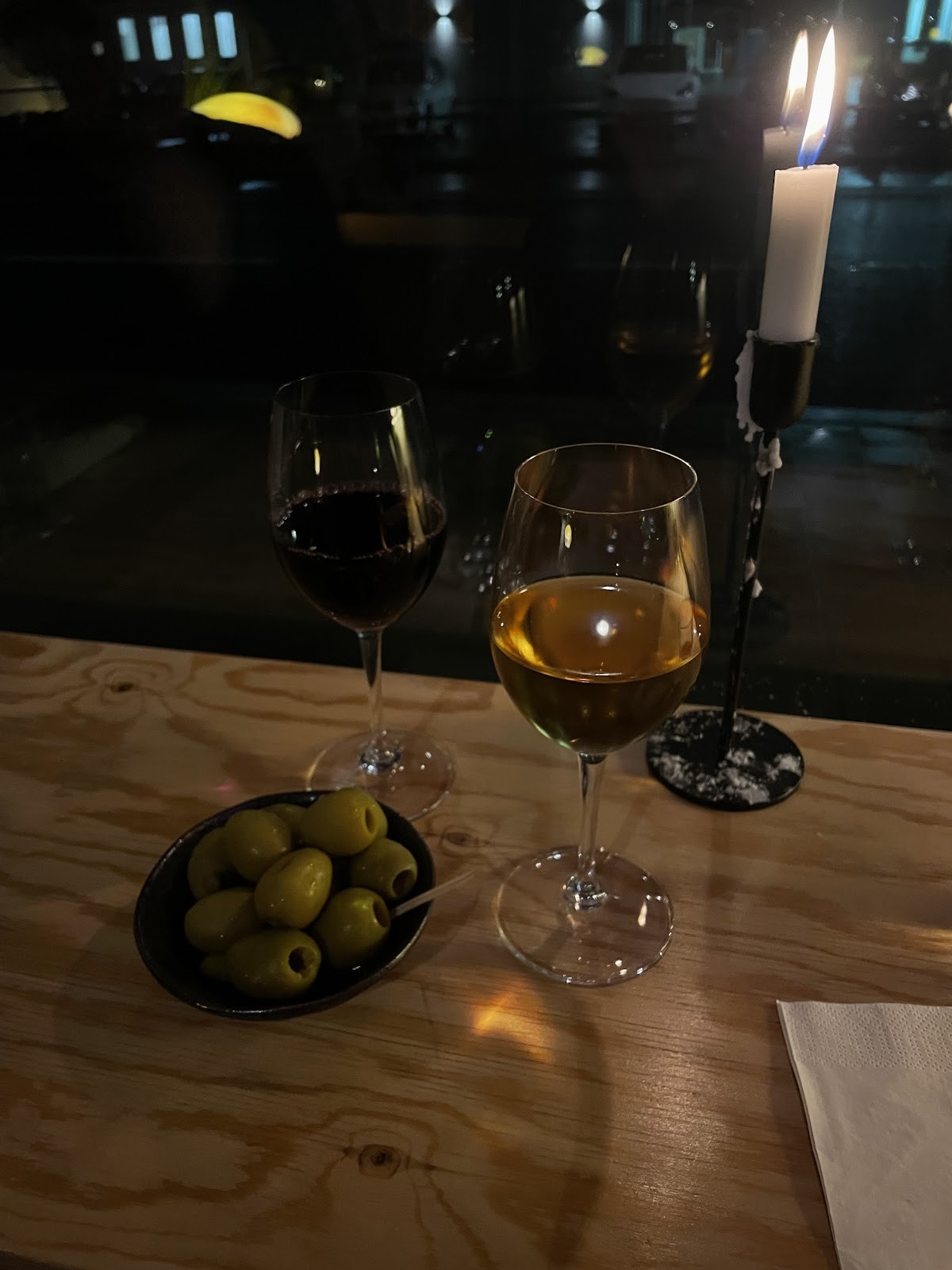 Chewie's Bar: food & drinks