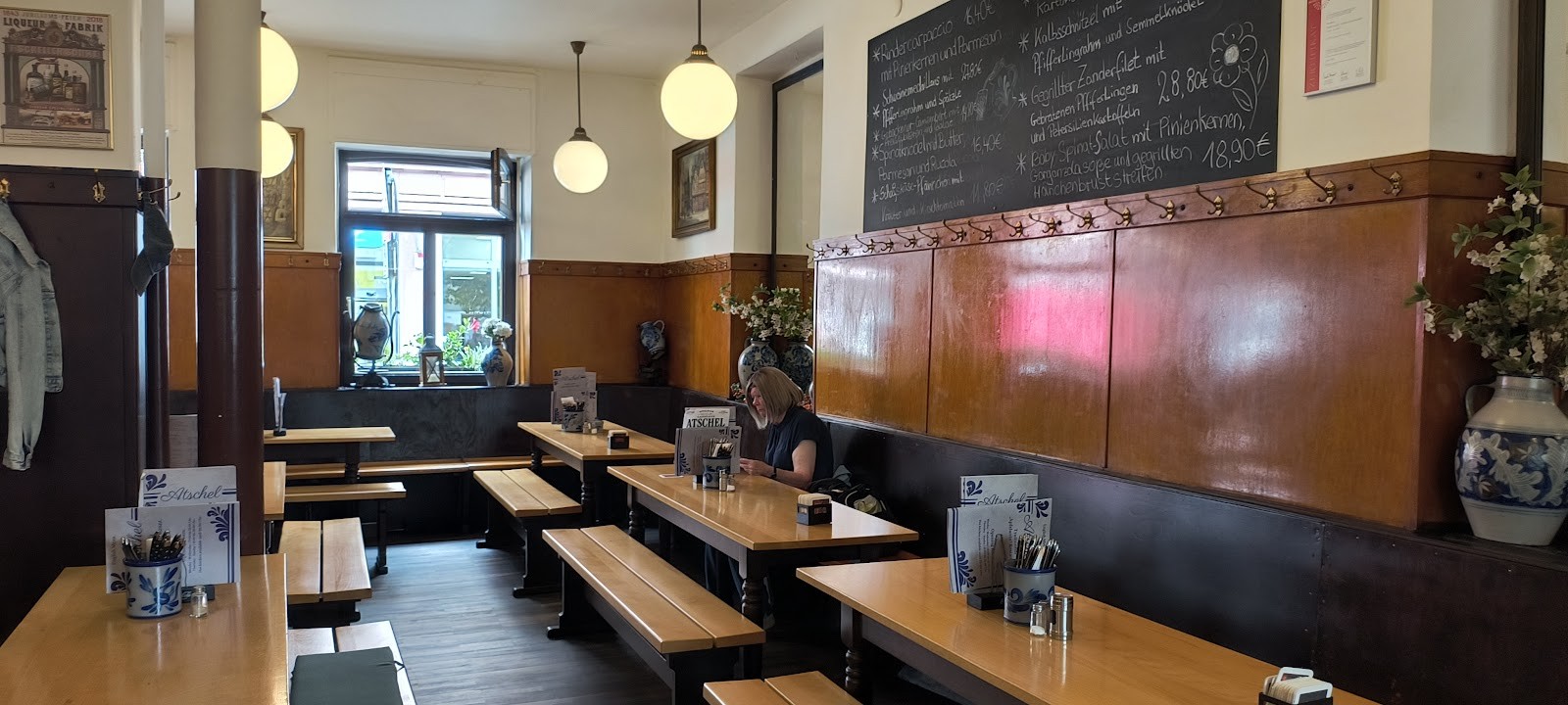 Apfelweinwirtschaft Atschel: the place