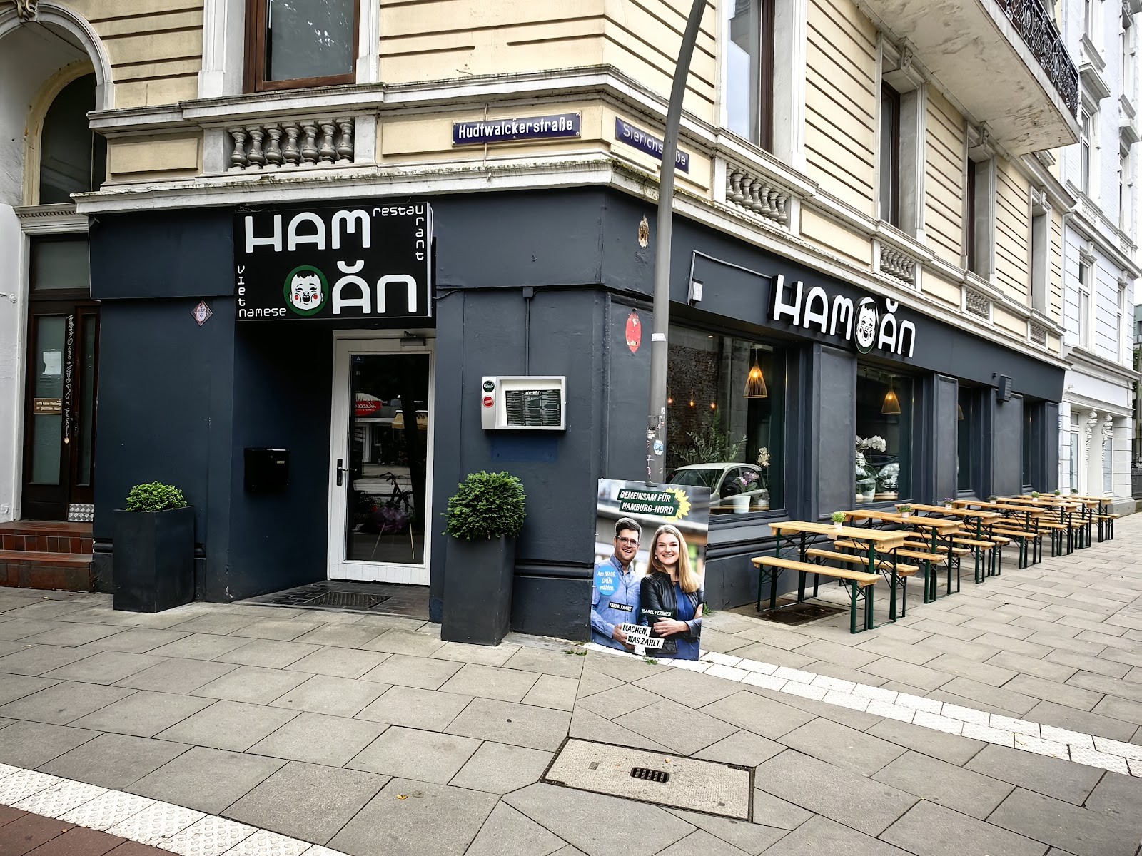 HAM AN Restaurant: the place