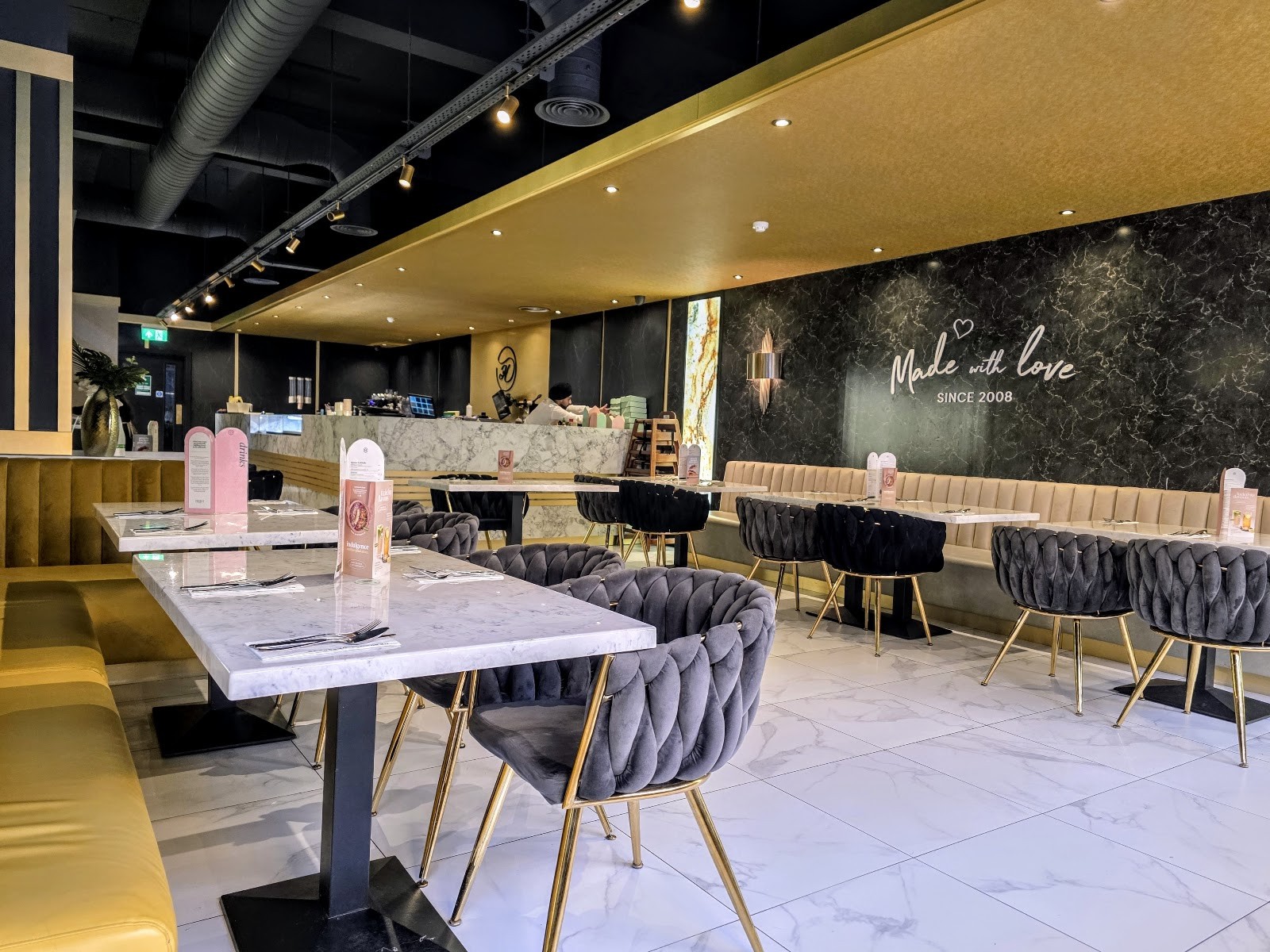 Heavenly Desserts Glasgow, Sauchiehall Street: the place
