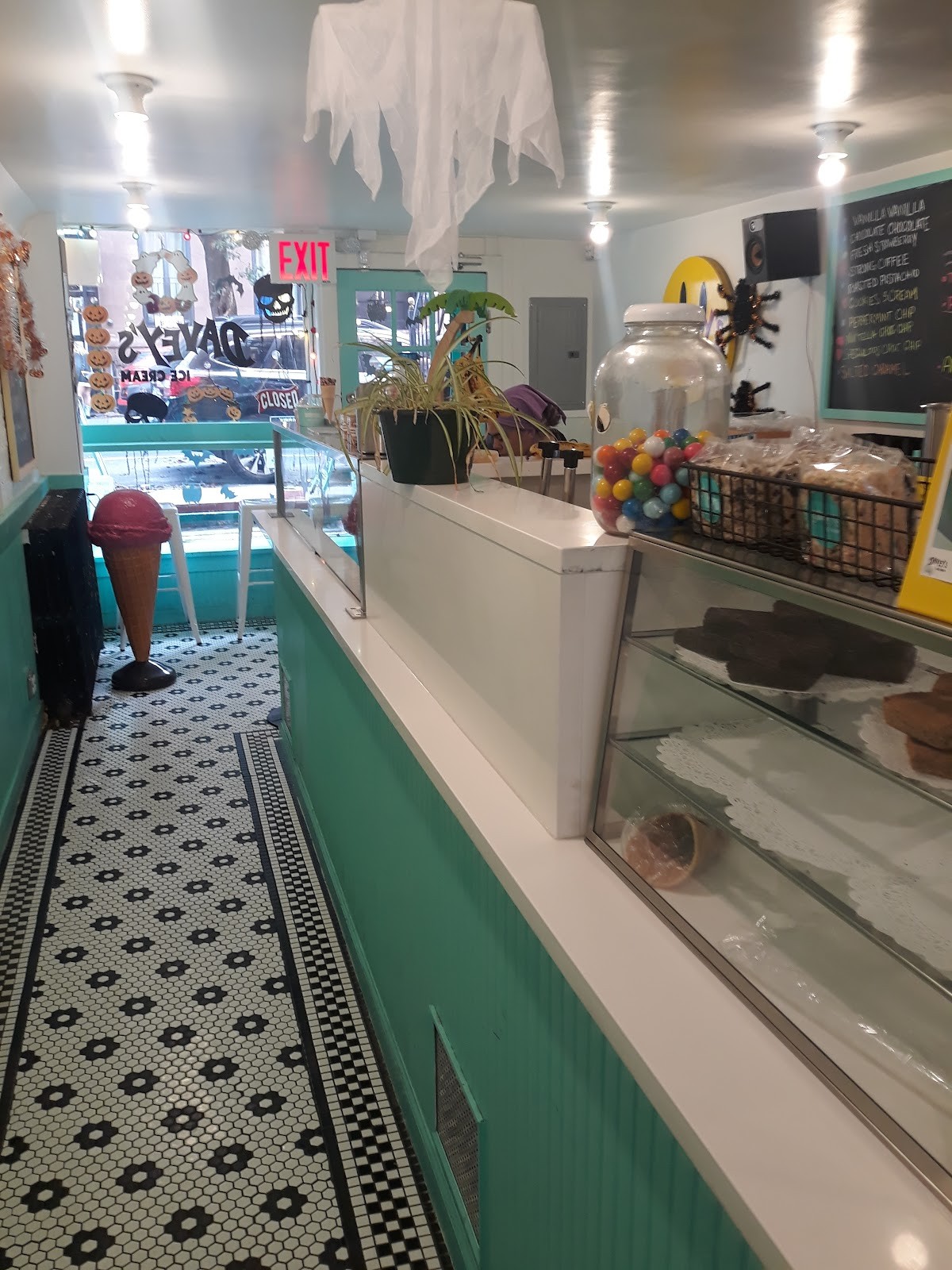 Davey's Ice Cream: the place