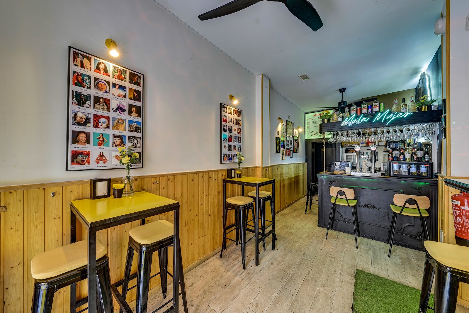 Bar Mala Mujer: the place