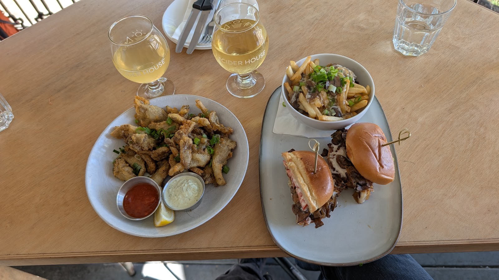 The Cider House: food & drinks