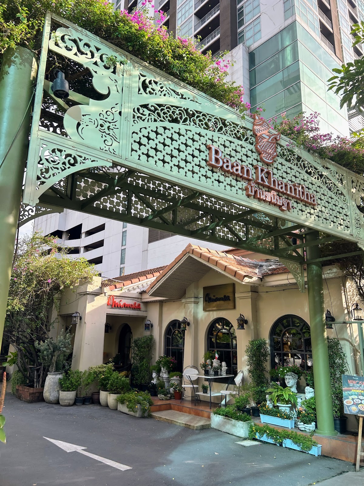 Baan Khanitha & Gallery: the place
