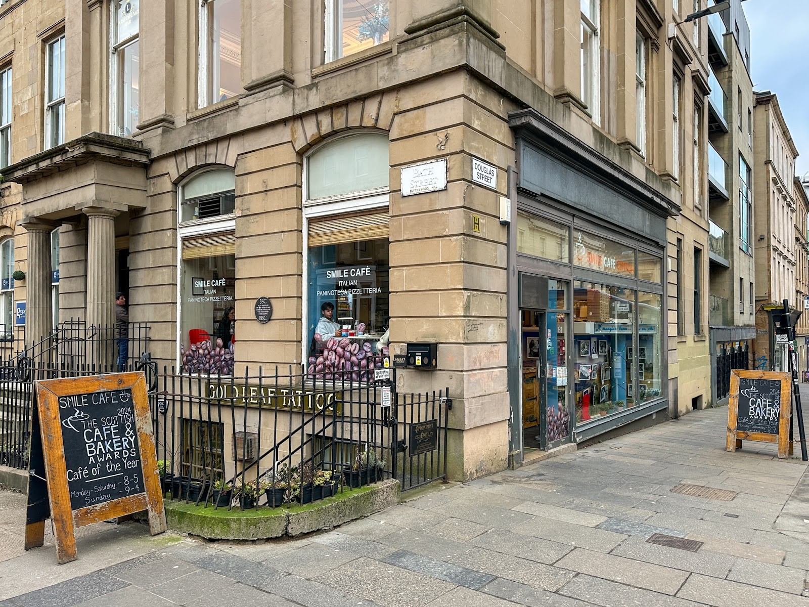 Smile Cafe: the place