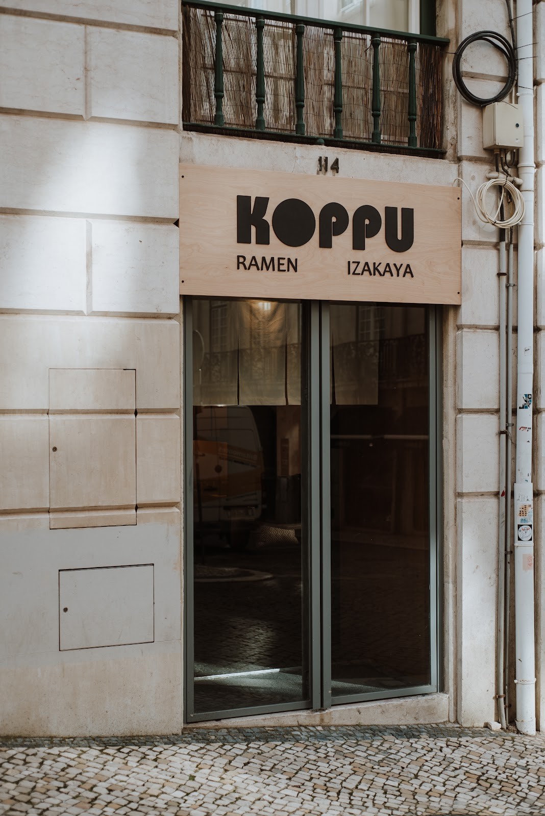 KOPPU RAMEN IZAKAYA CHIADO: the place