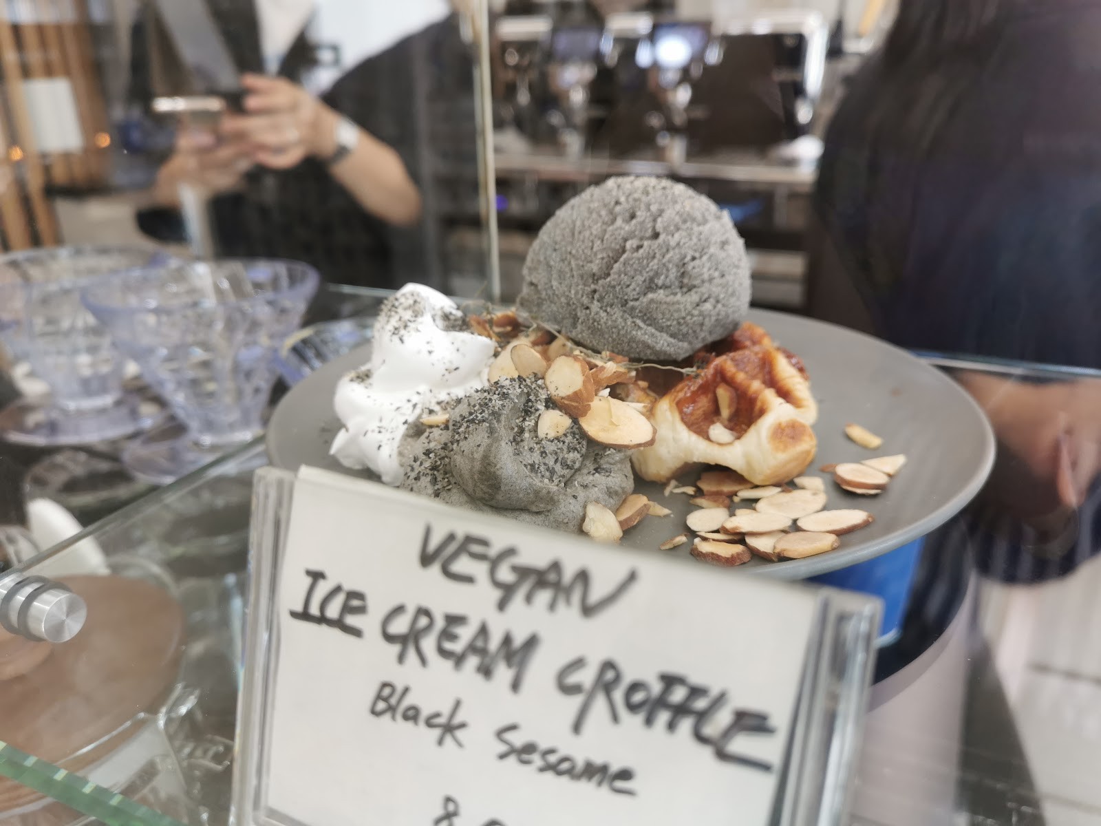 Nuldam Space - Haebangchon: food & drinks
