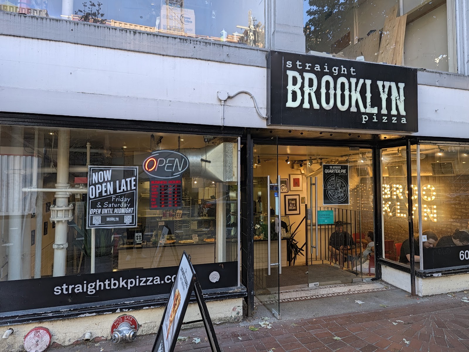 Straight Brooklyn Pizza - GASTOWN: the place