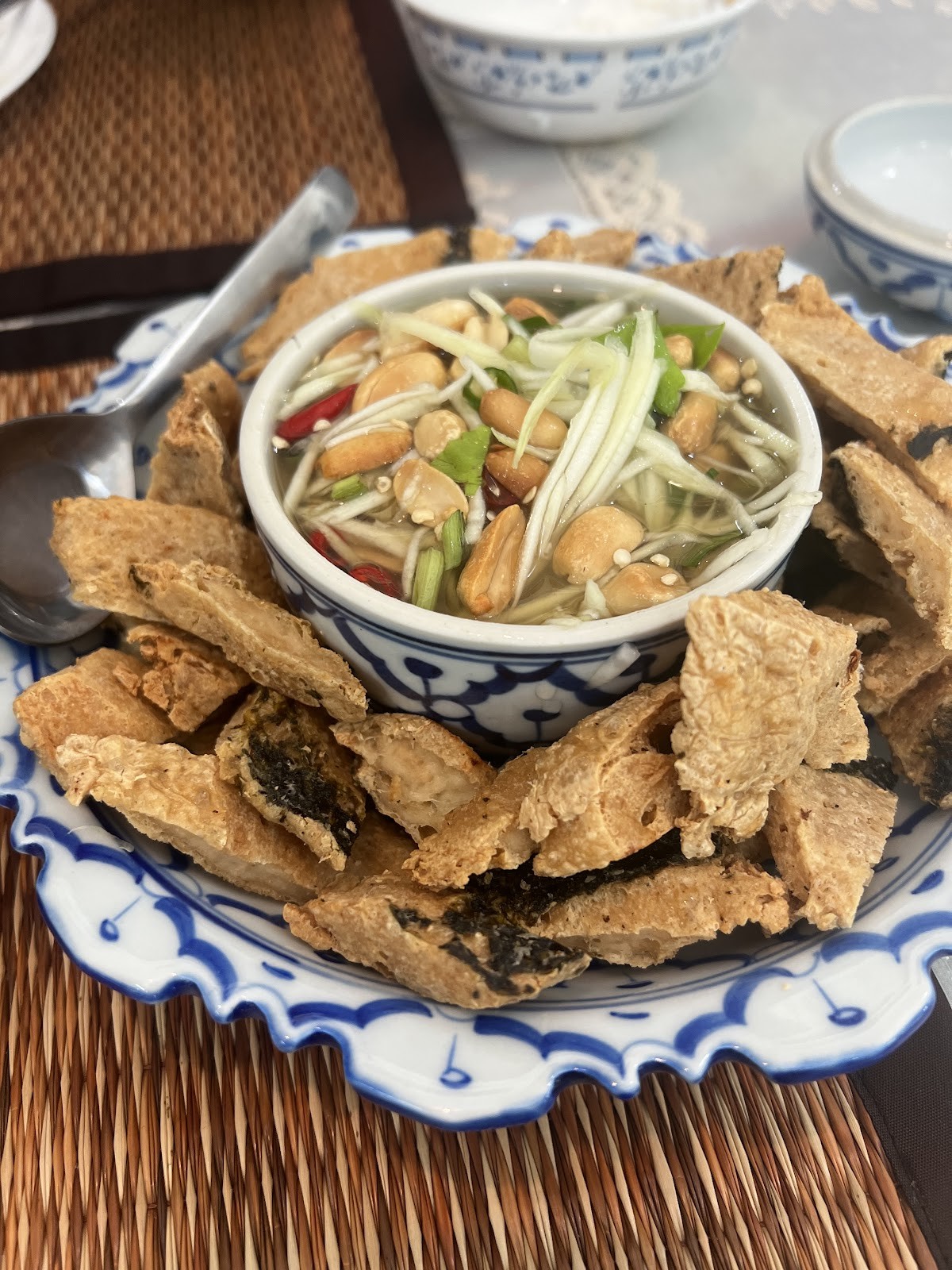 V-Kitchen อาหารมังสวิรัติ: food & drinks