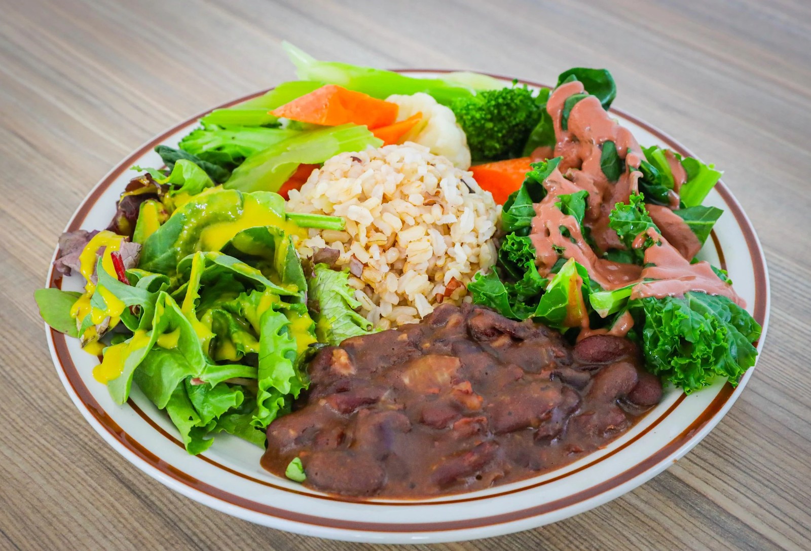 Himalaya Vegan & Organic Restaurant: food & drinks