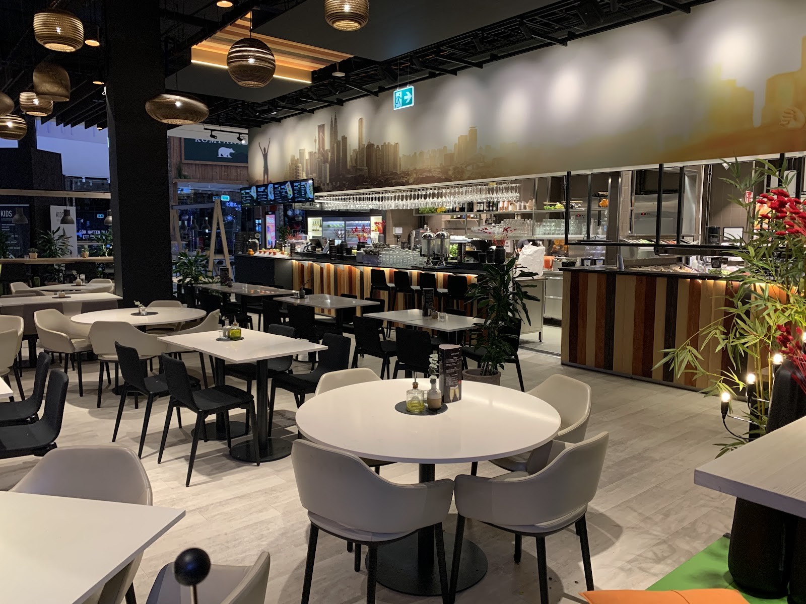 BIM (Body In Motion) - Hälsokost Café & Restaurang: the place