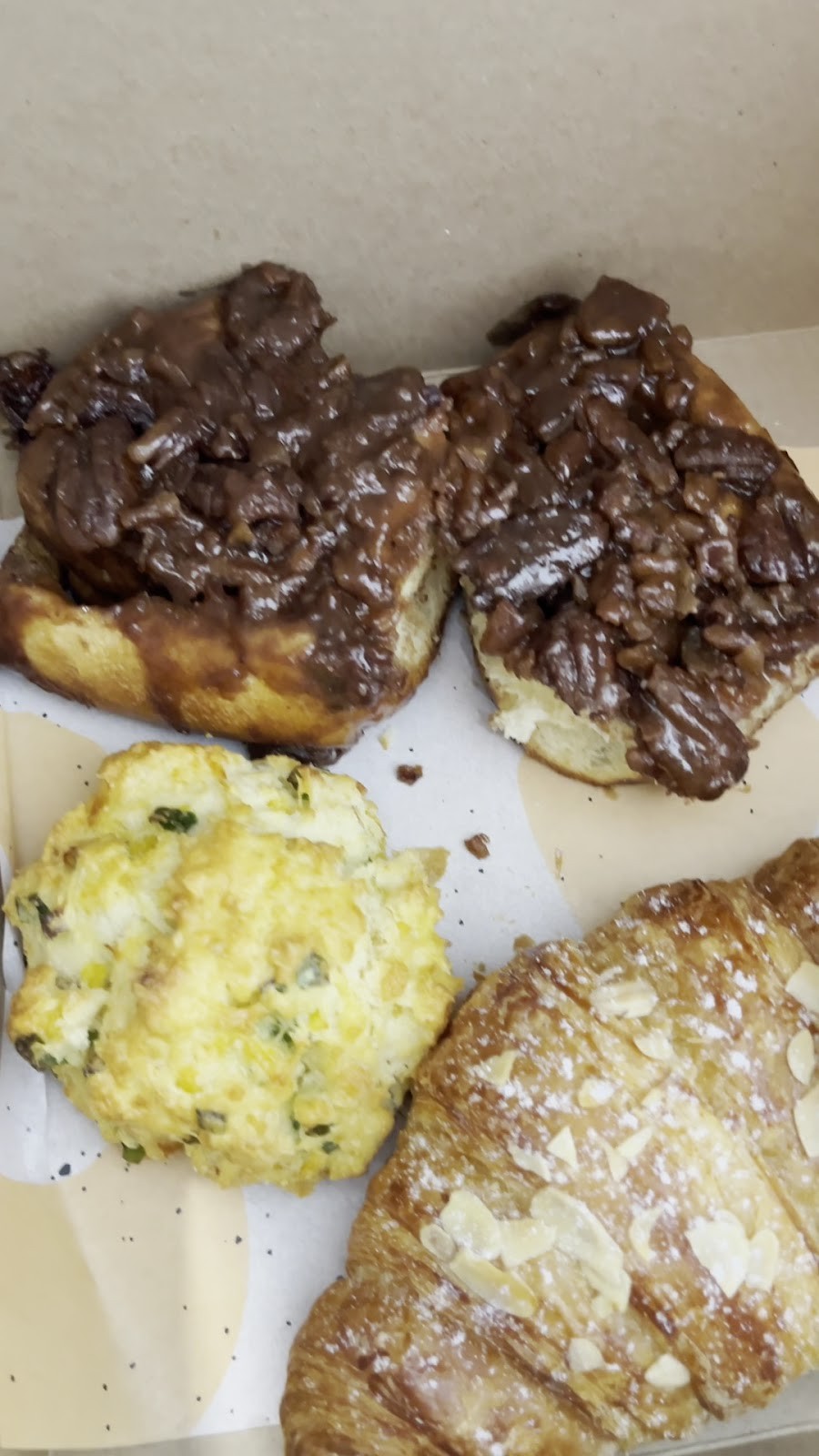 To Live For Bakery & Cafe: food & drinks