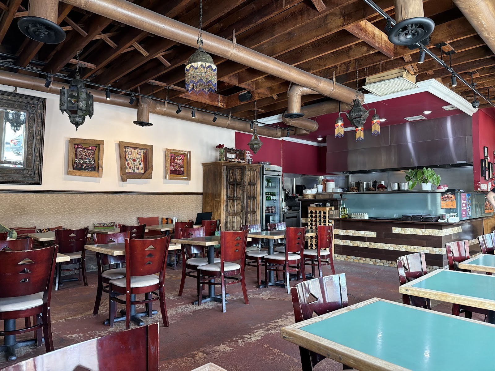 Sunnin Lebanese Cafe: the place
