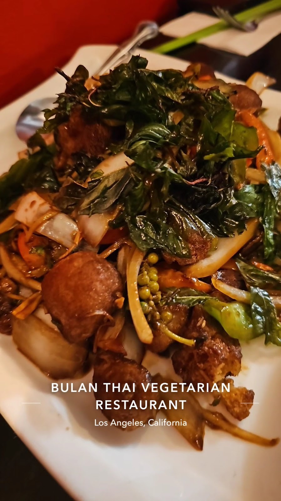 Bulan Thai Vegetarian Kitchen: food & drinks