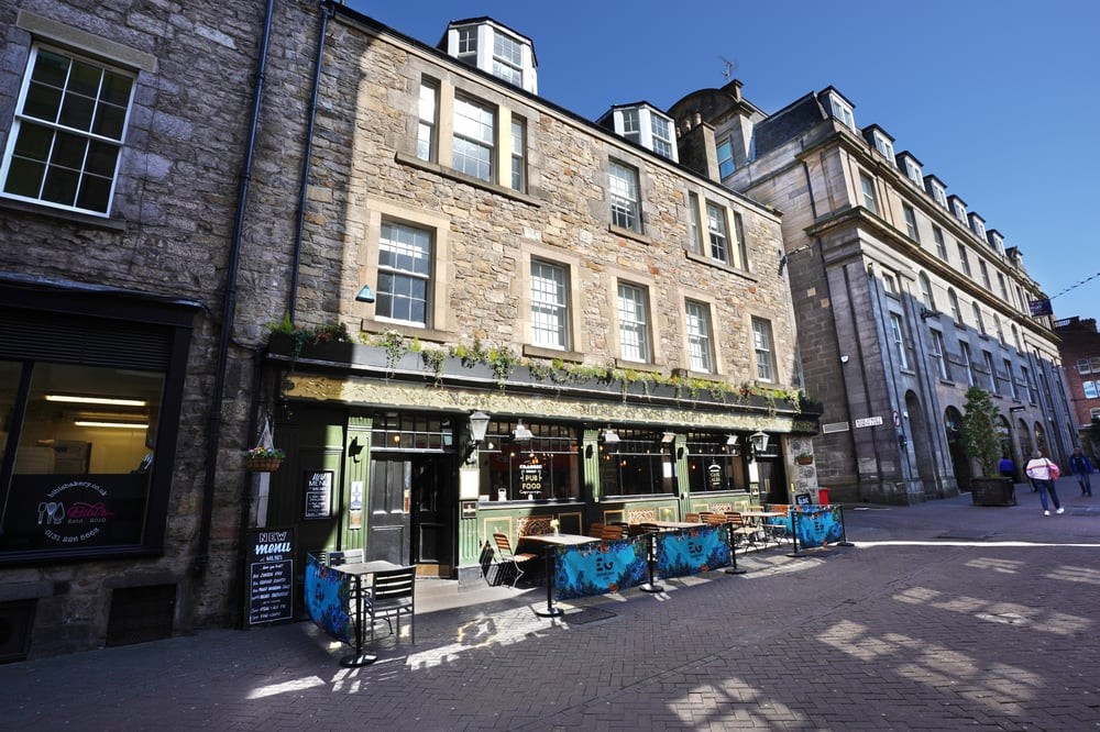 Milnes Bar: the place