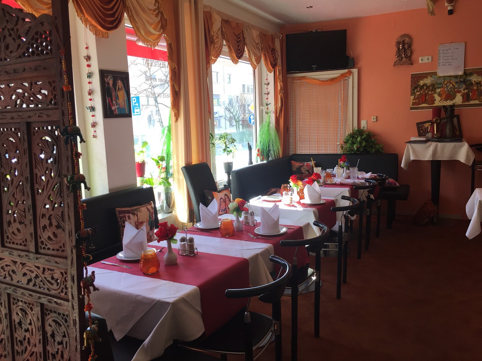 Lumbini Tandoori King: the place