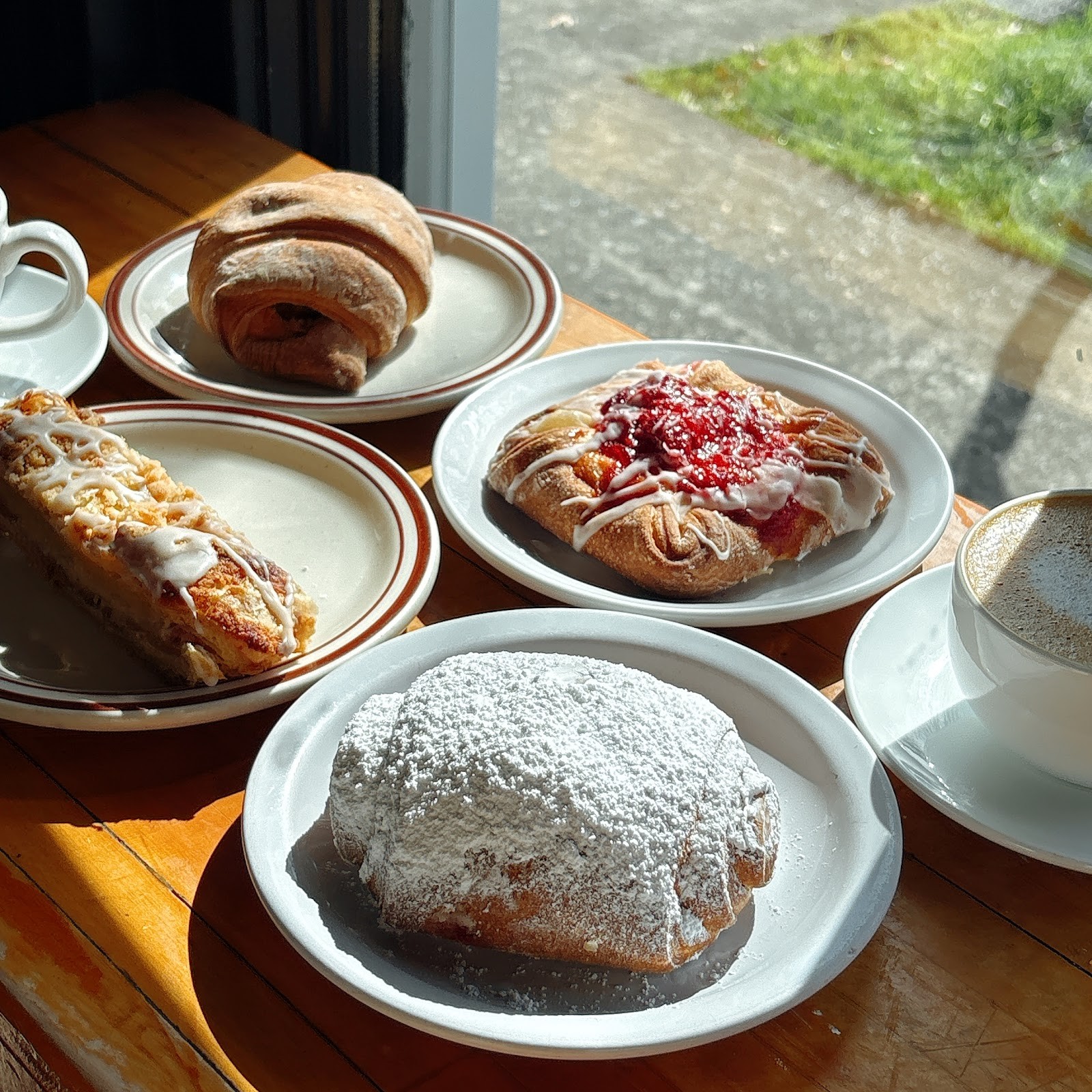 Sweetpea Baking Co.: food & drinks